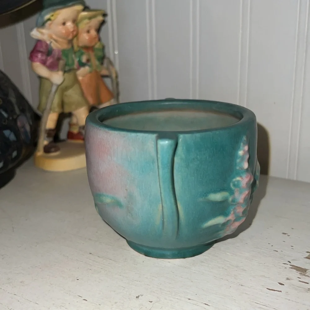 1940s Roseville Foxglove 659-3 vase jardinière